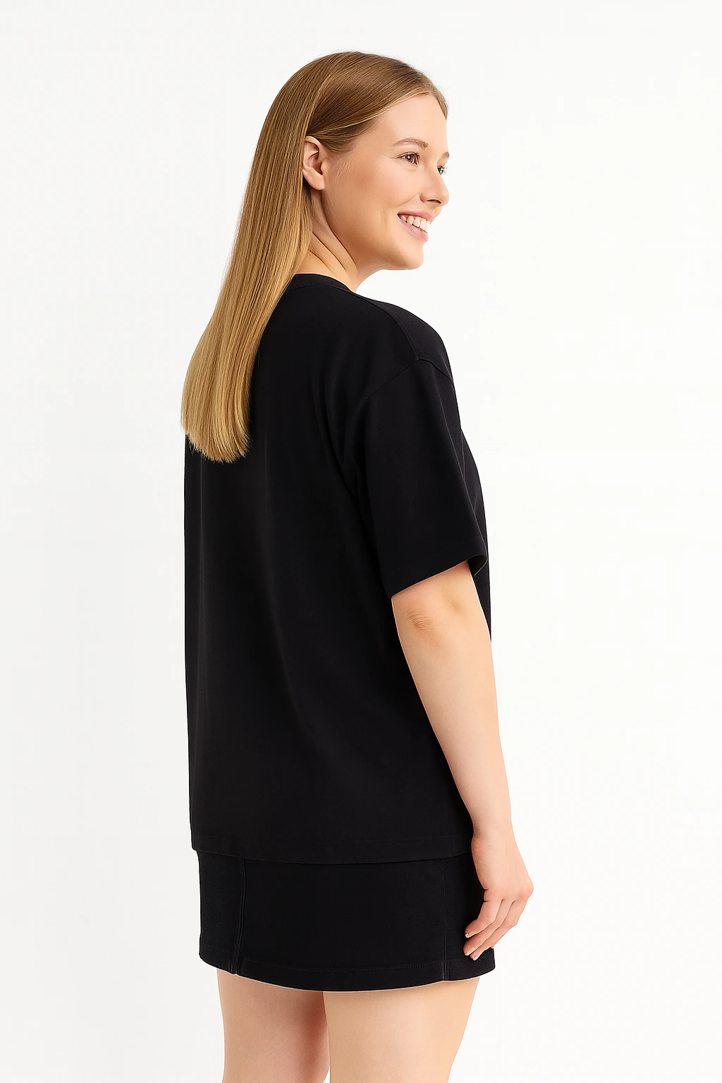 Resillie8 Black Women Oversized T-shirt featuring a relaxed fit, dropped shoulders, ribbed neckline, and straight-cut hem, made from a soft cotton-polyester blend for all-day comfort and effortless style.