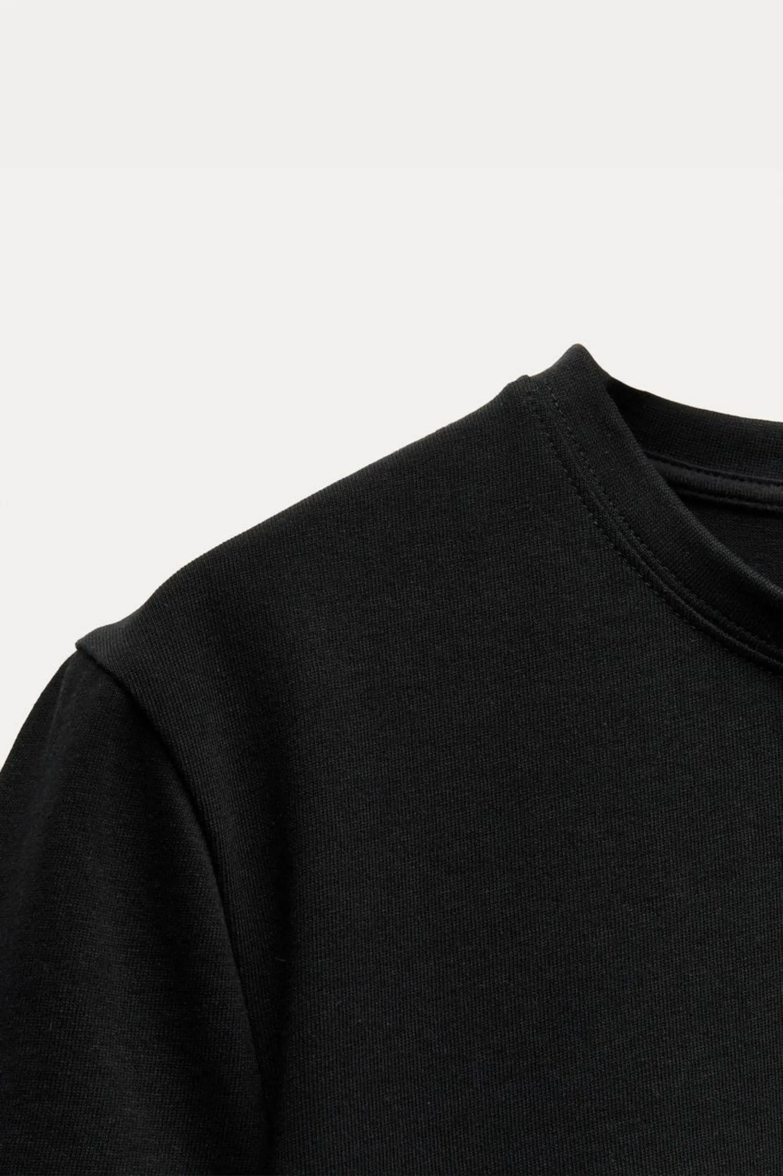 Black Women Regular Fit Tshirt - Image 5