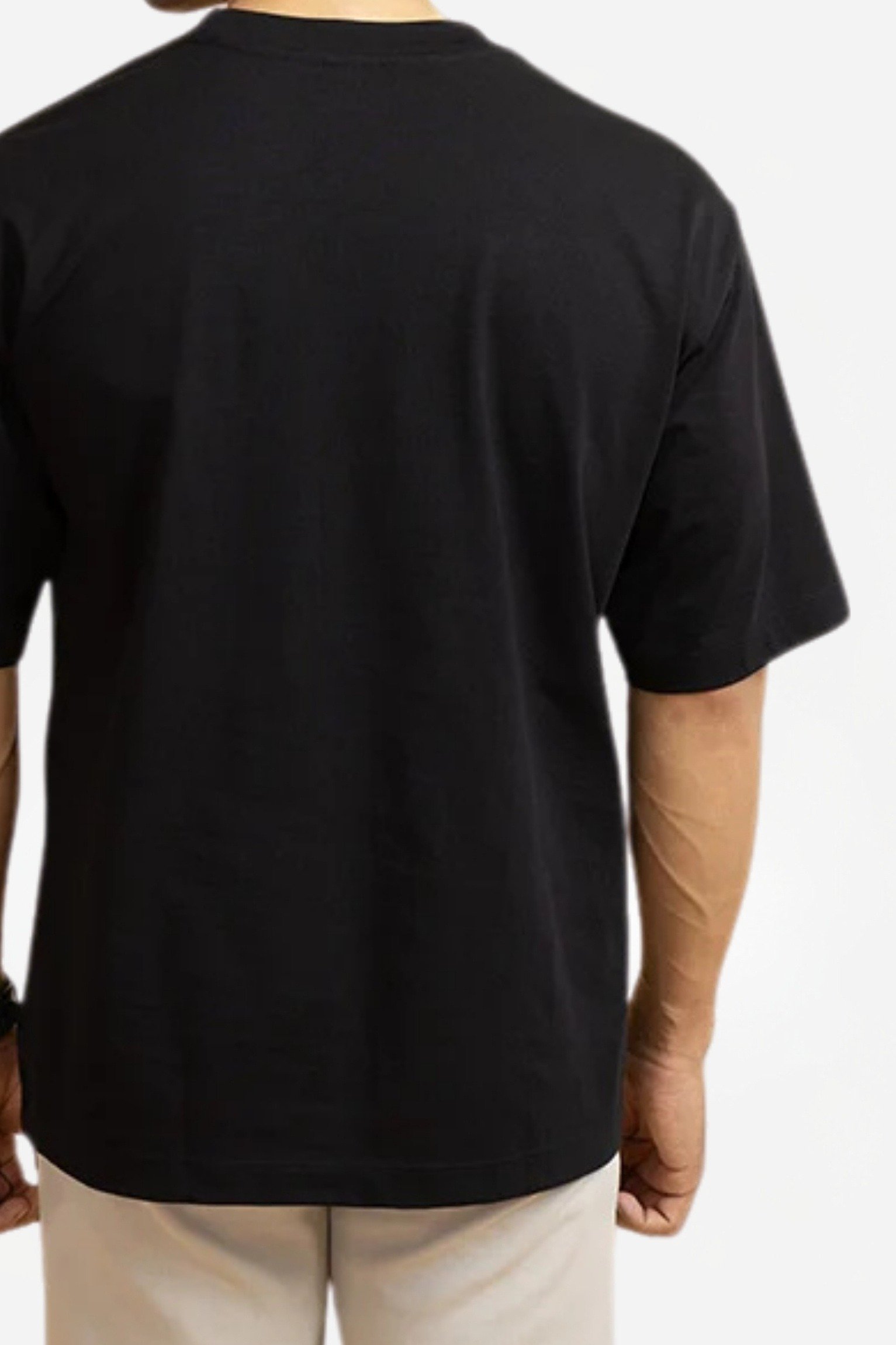 Resillie8 Black men Oversized T-shirt featuring a relaxed fit, dropped shoulders, ribbed neckline, and straight-cut hem, made from a soft cotton-polyester blend for all-day comfort and effortless style.