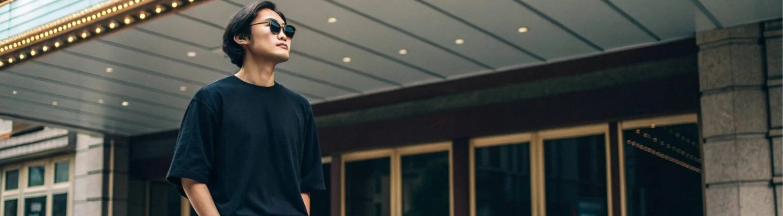 Resillie8 men's black oversized t-shirt featuring a loose fit, premium cotton fabric, and subtle branding, designed for a modern, streetwear-inspired look.